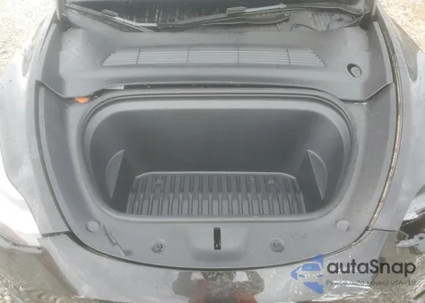 2024 Tesla Model Y из США, поврежденный, VIN 7SAYGDED0RF079172